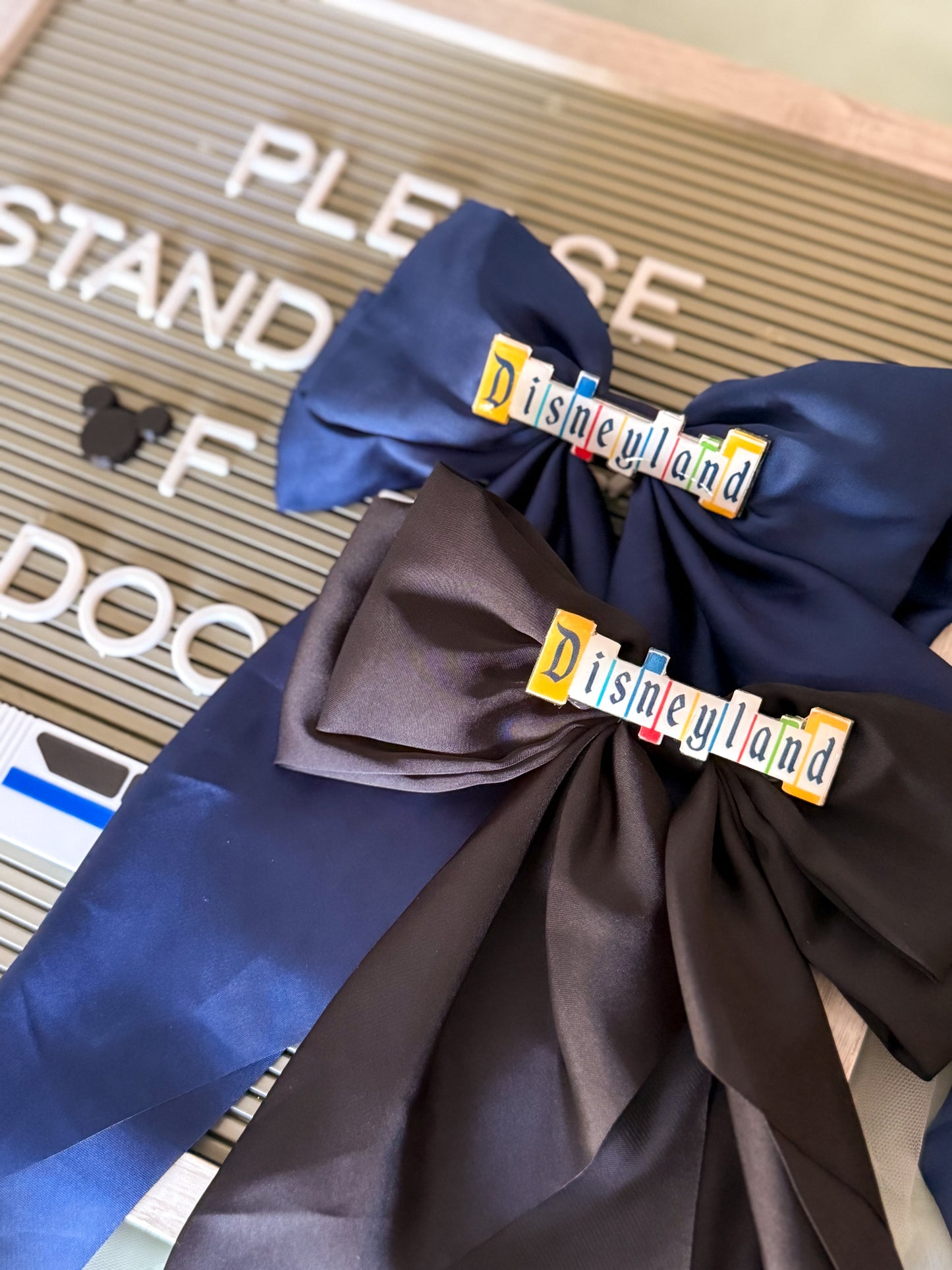 Disneyland Bow