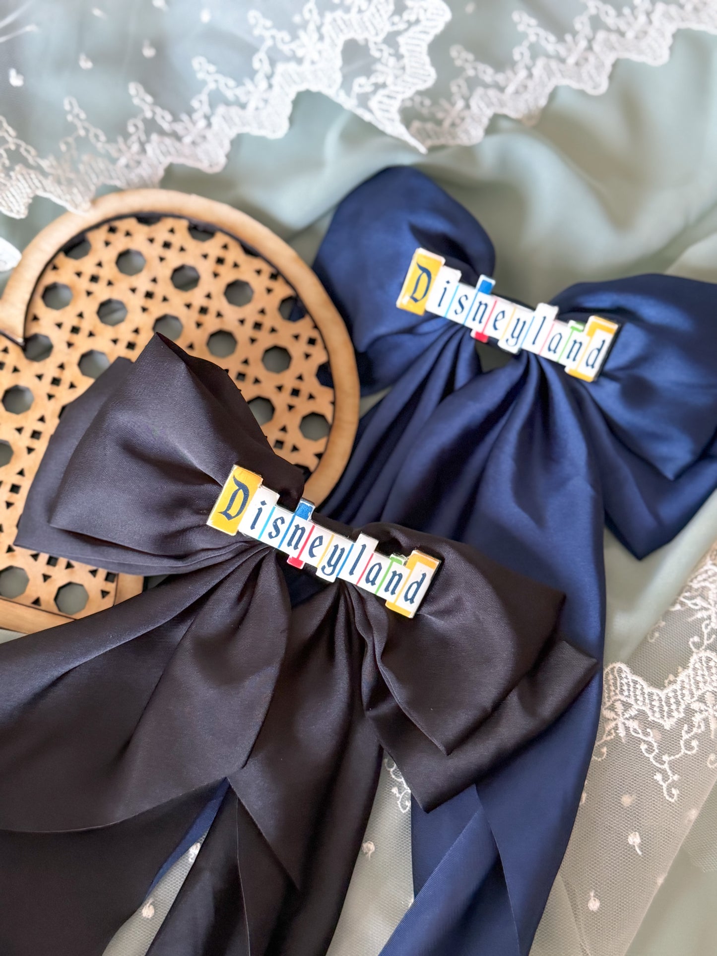 Disneyland Bow