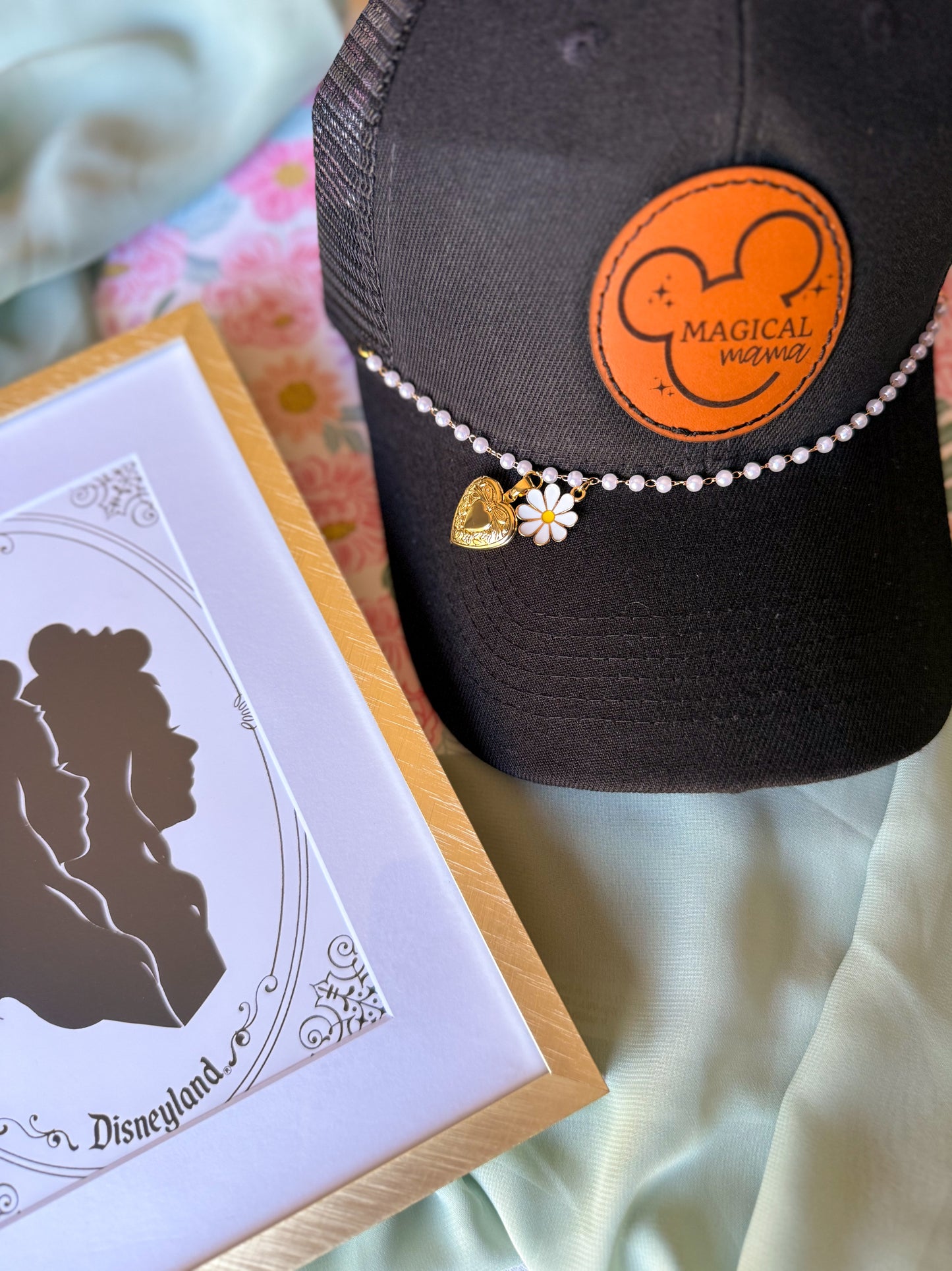 Customizable Magic Hat