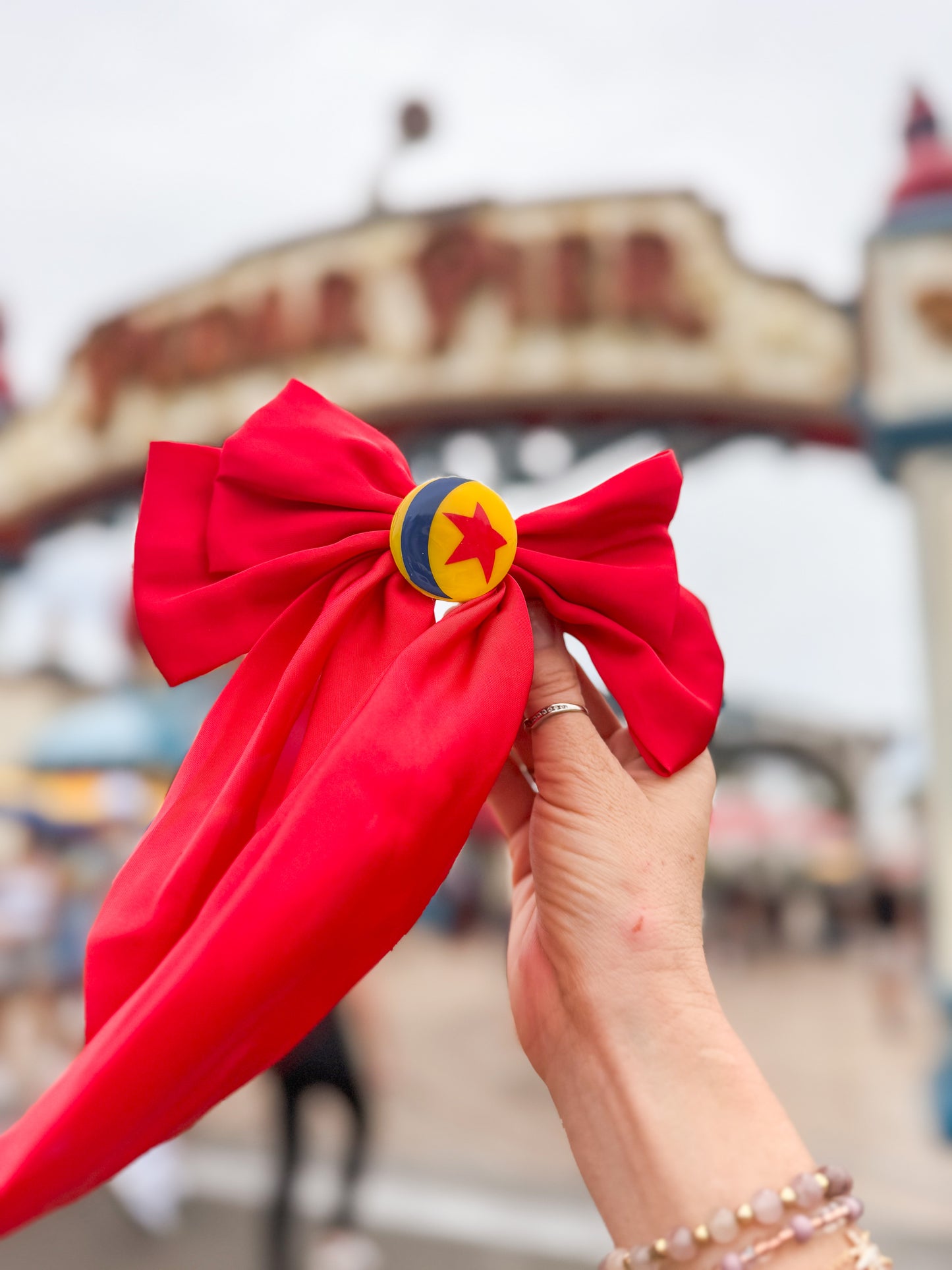 Luxo Bow