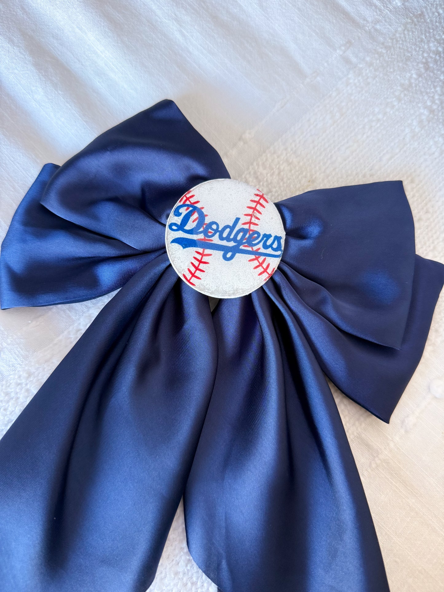 Dodger Bow