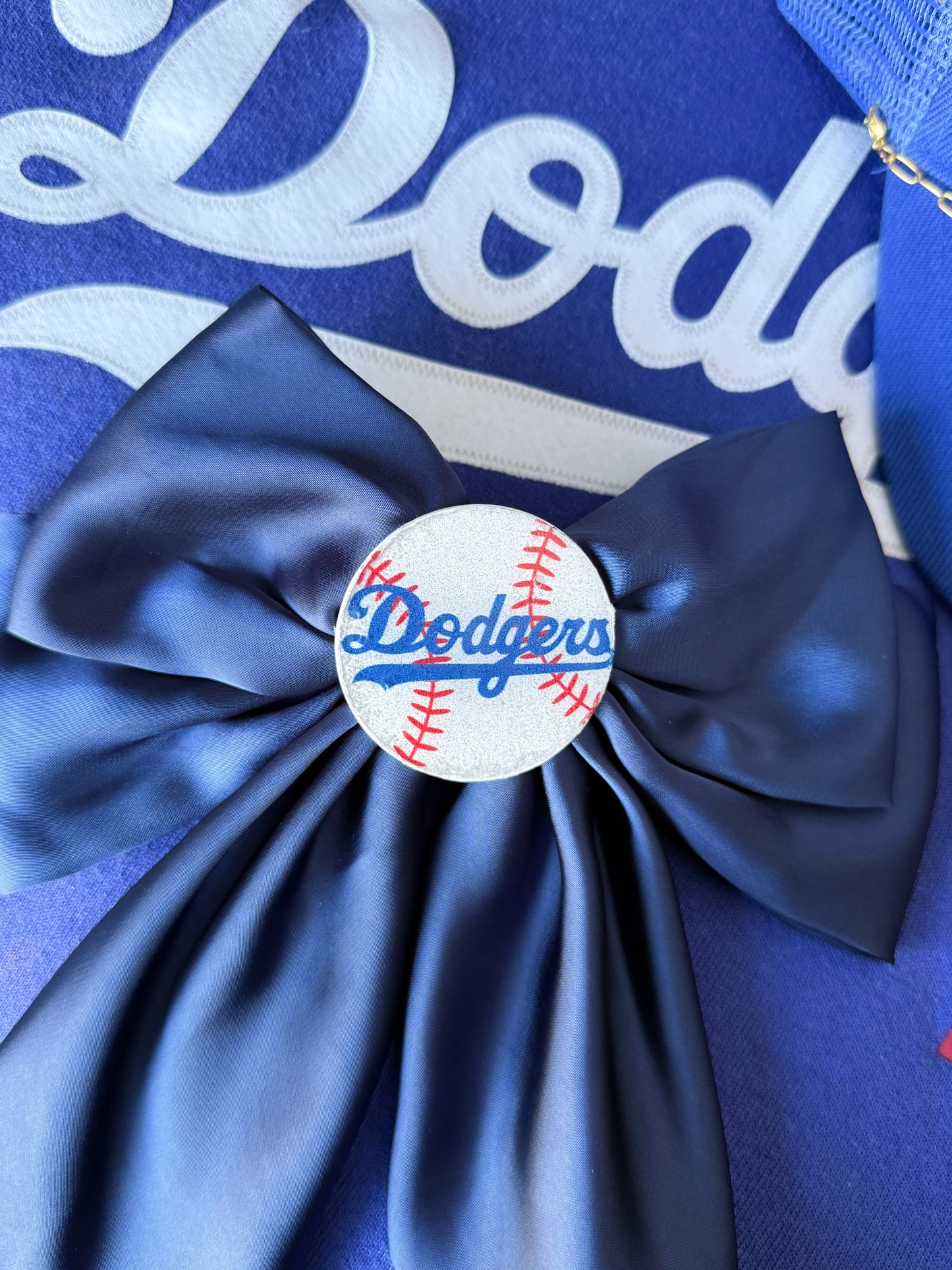 Dodger Bow
