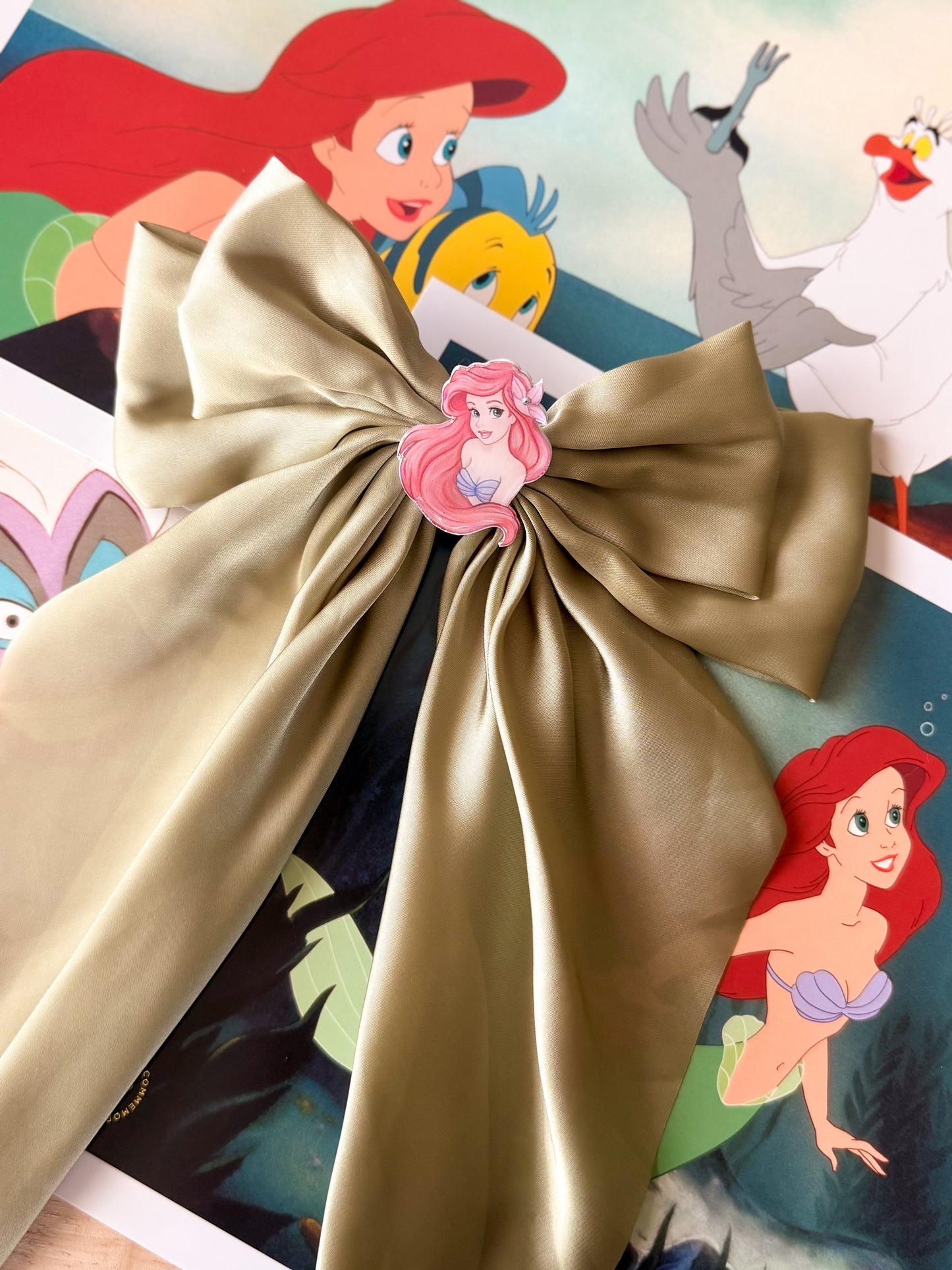 Kiss the Girl bow